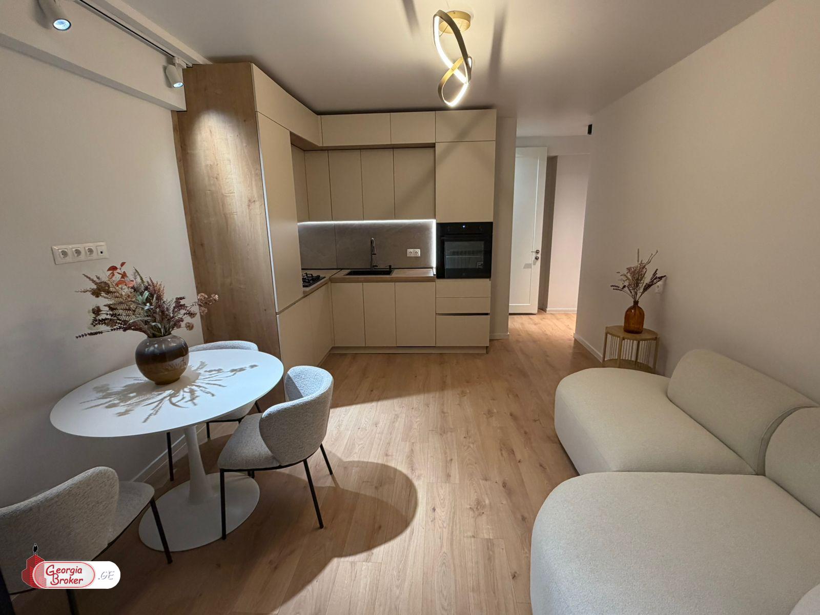 იყიდება ახალი გარემონტებული 3 ოთახიანი ბინა